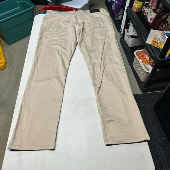 One Day Away Stretch fit pants 38x32 - Picture 4 of 4